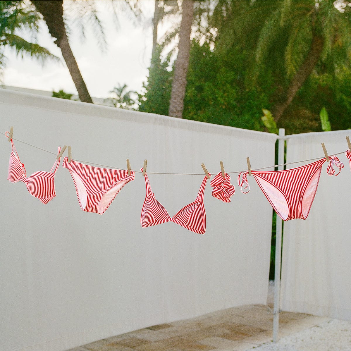 Cheeky String Bikini Cabana (Riviera/White)