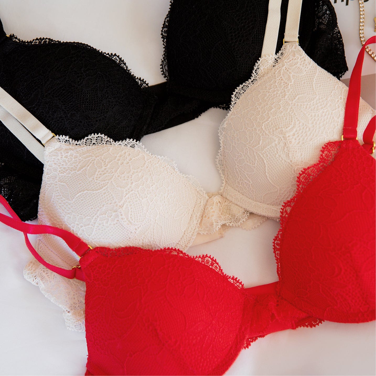 All Over Lace Lift Up Bra Cherie
