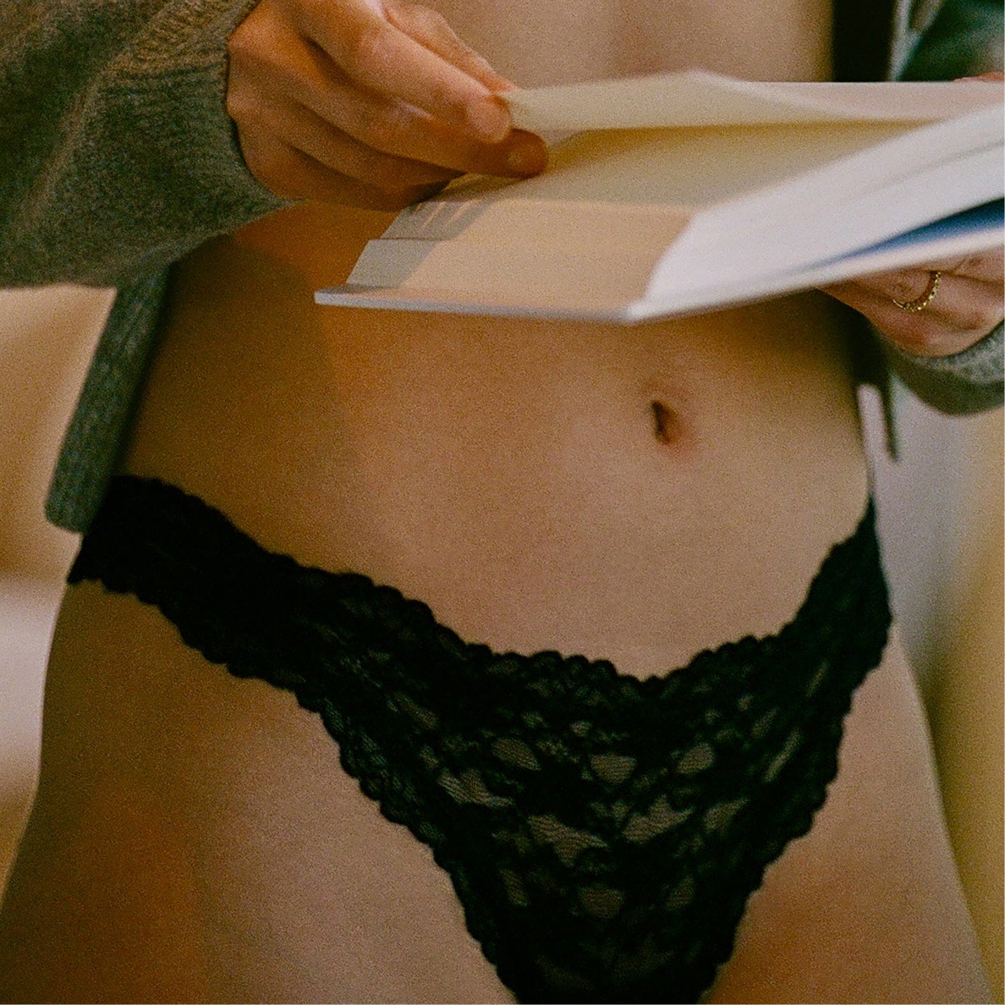 Effortless Lace Thong Black