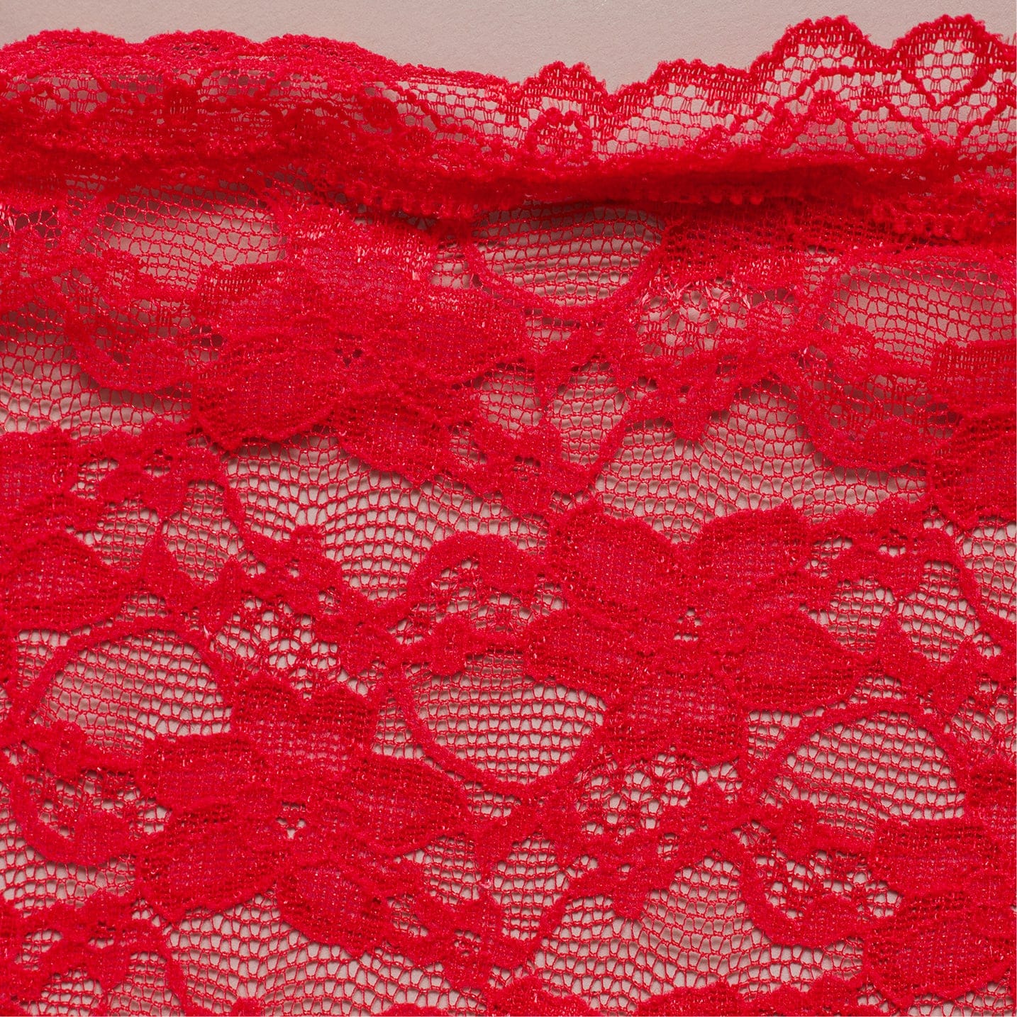 Effortless Lace Thong Cherie