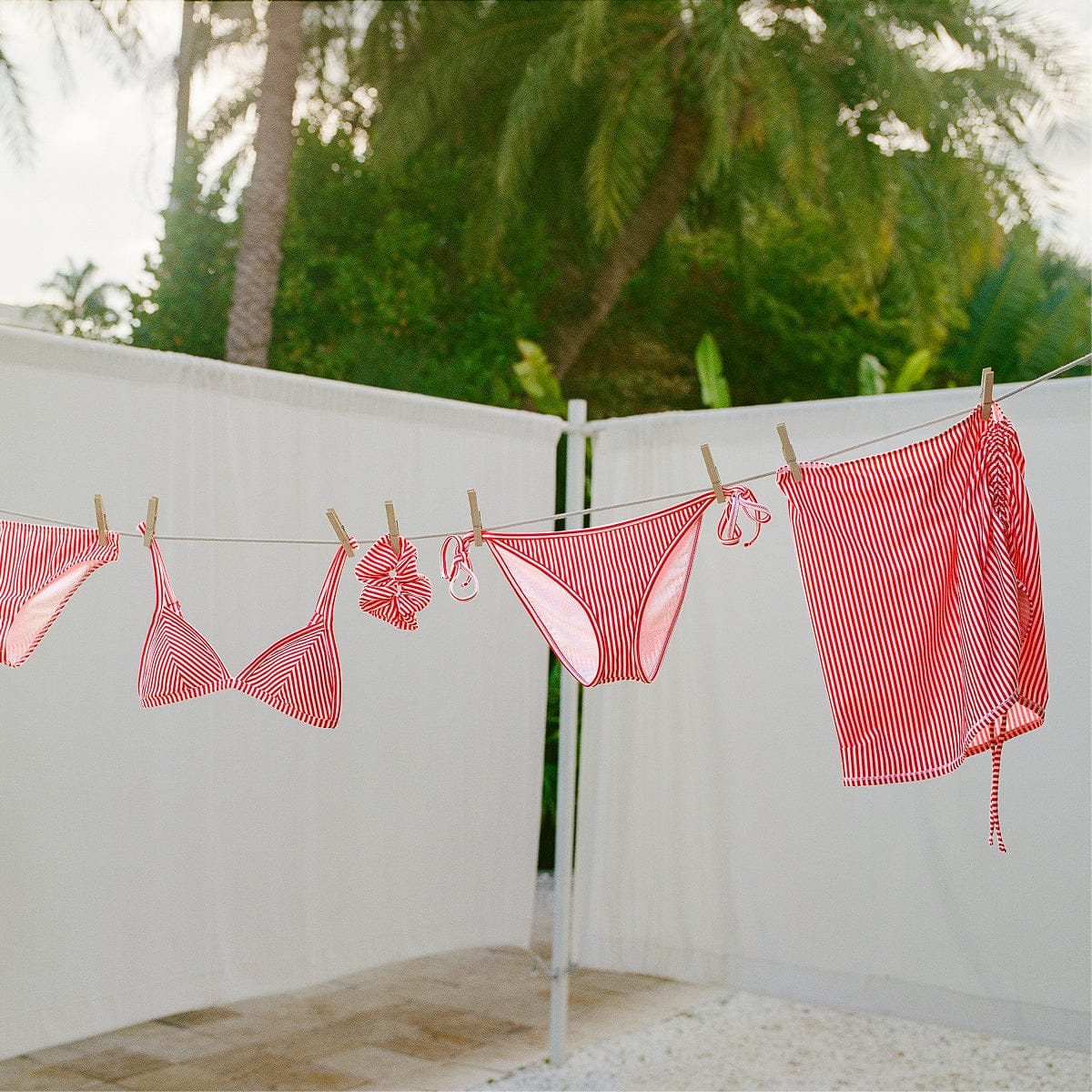 Hair Scrunchie Cabana (Riviera/White)